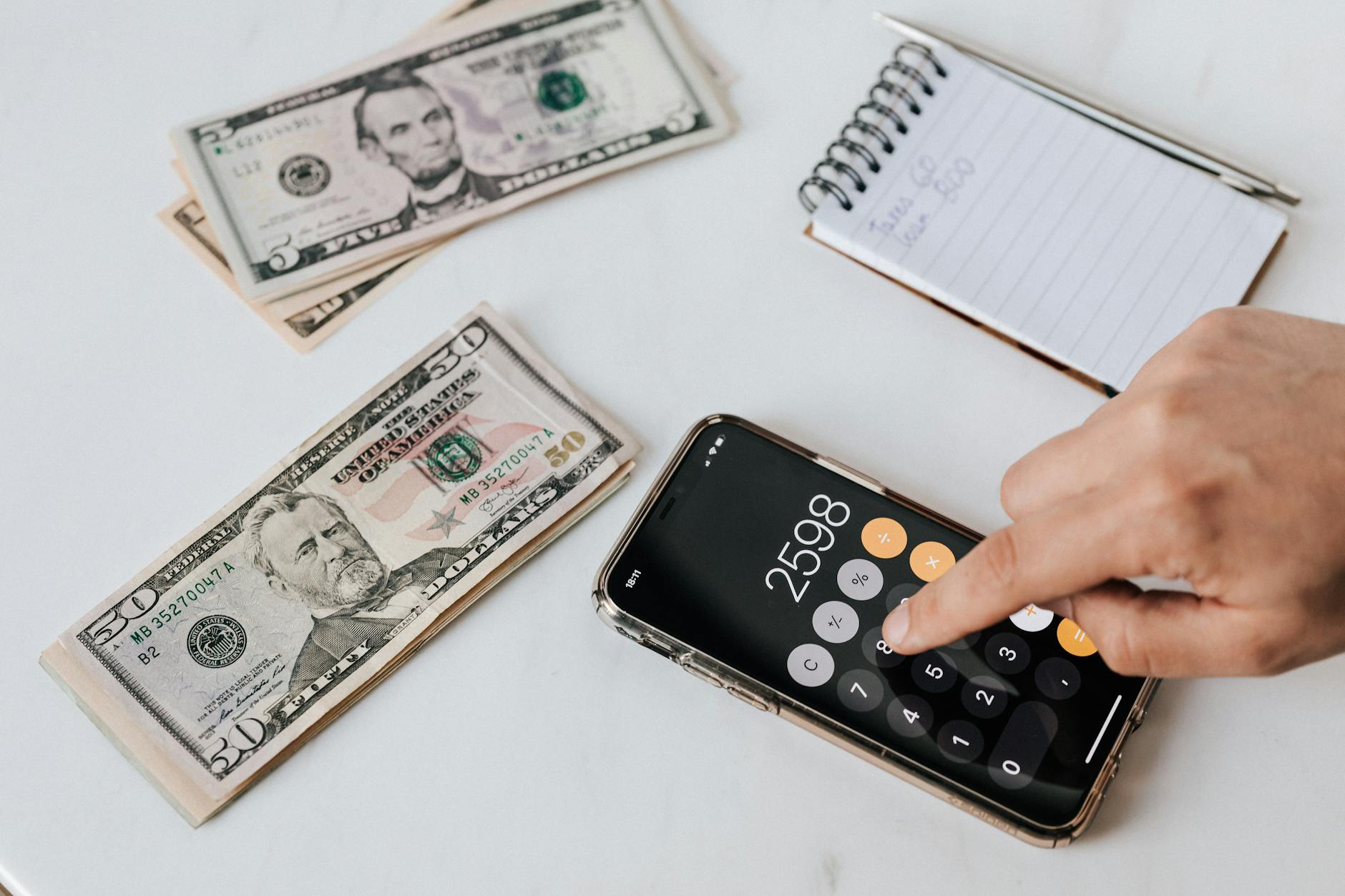 Ghi lại mức jackpot và giới hạn vốn giúp tránh chơi theo cảm xúc.